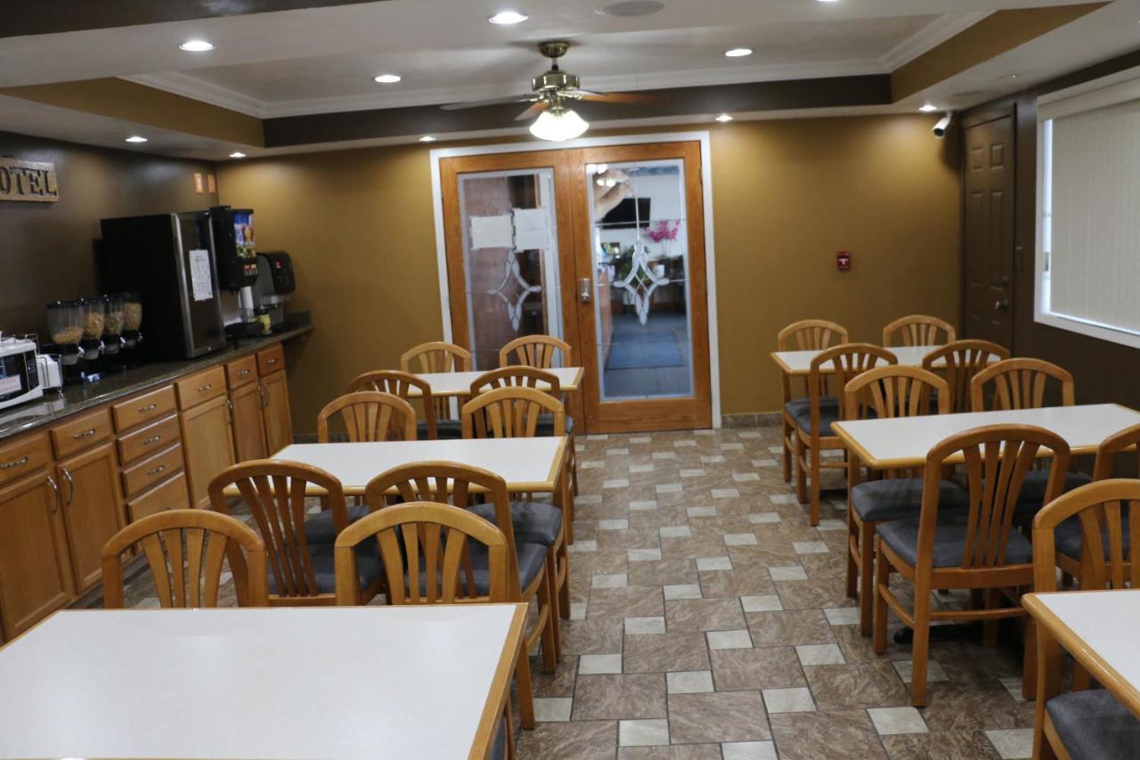 Amber Inn Le Mars Luaran gambar